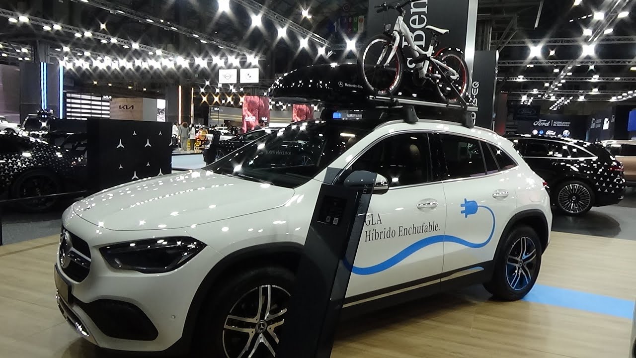 2022 Mercedes-Benz GLA 250e Hybrid - Exterior and Interior - Automobile Barcelona 2021