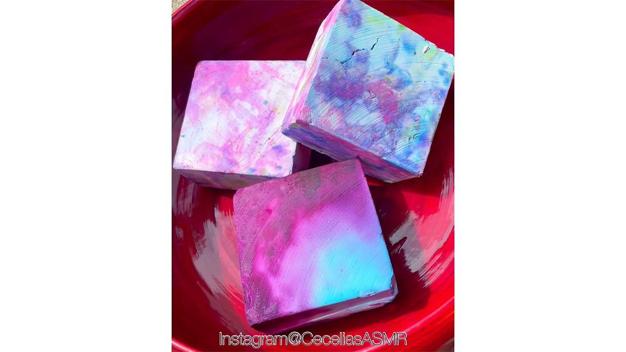 Soft & Crunchy Dyed Gym Chalk!