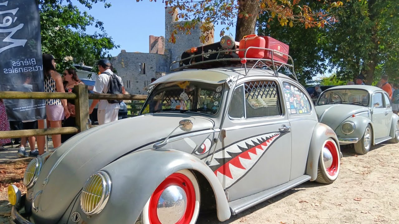 Départ des Cox et Combi lors du Clisson Vintage !!.