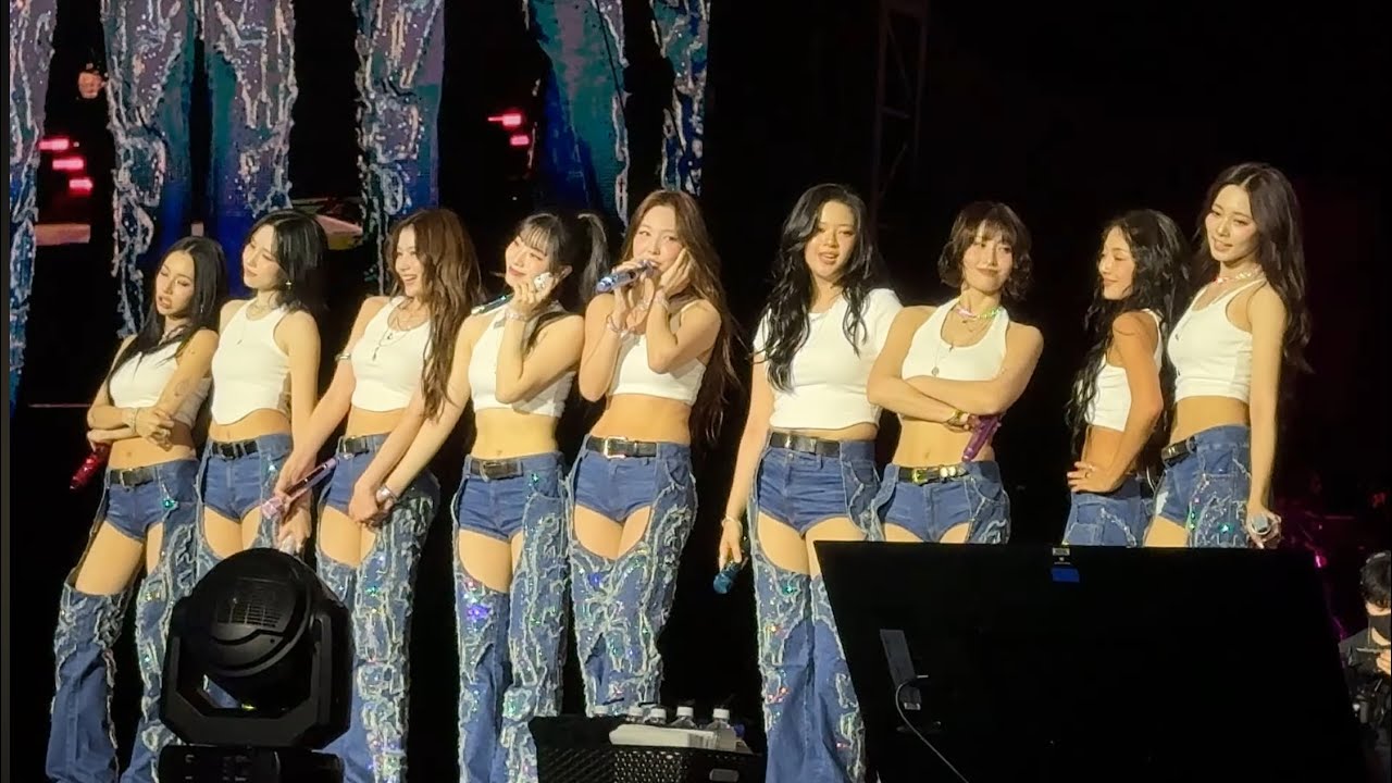 TWICE - Dance the Night Away & What is Love? fancam at LOLLAPALOOZA 08-02-25