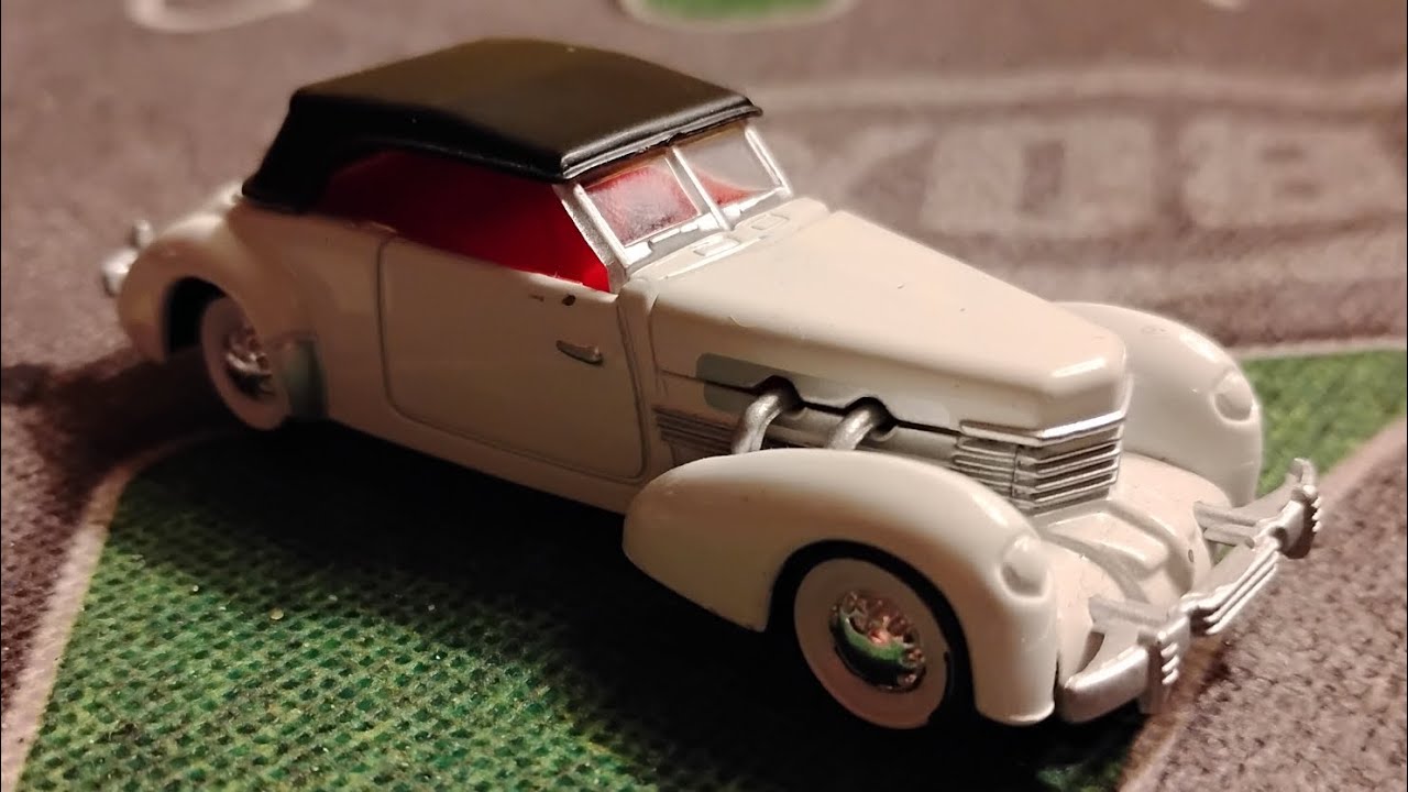 Reviewing a 1937 Cord 812 Westchester Pheaton Convertible from Johnny Lightning