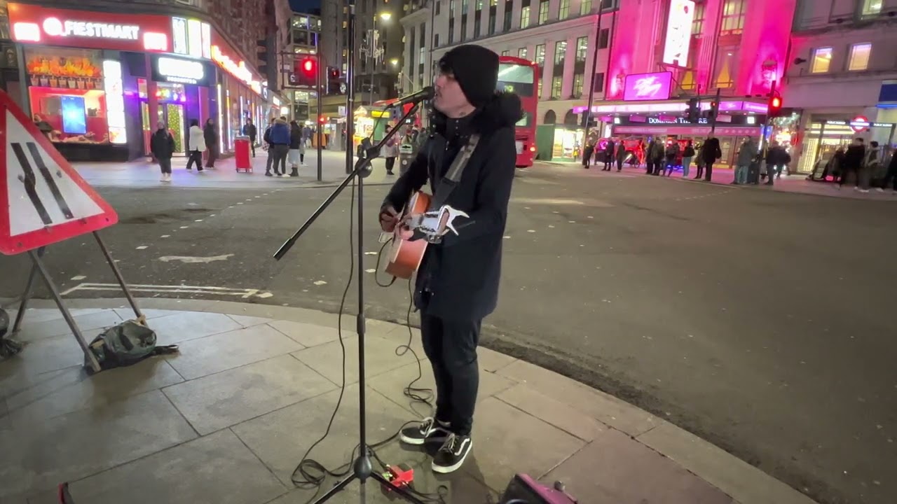 🇬🇧 [4K ] Jan 2023,  Matheus Zem  Tottenham Court Road, Oxford St, London