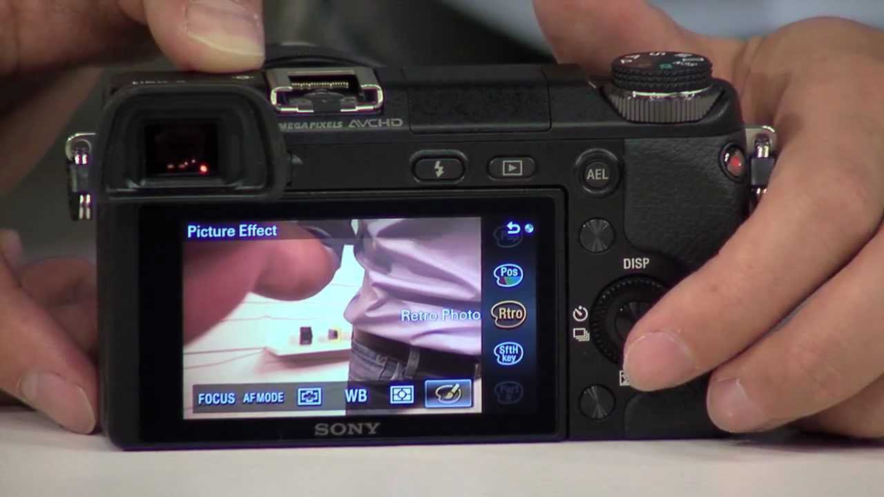 FIRST HANDS ON: The Sony NEX-6 + New E-mount Lenses