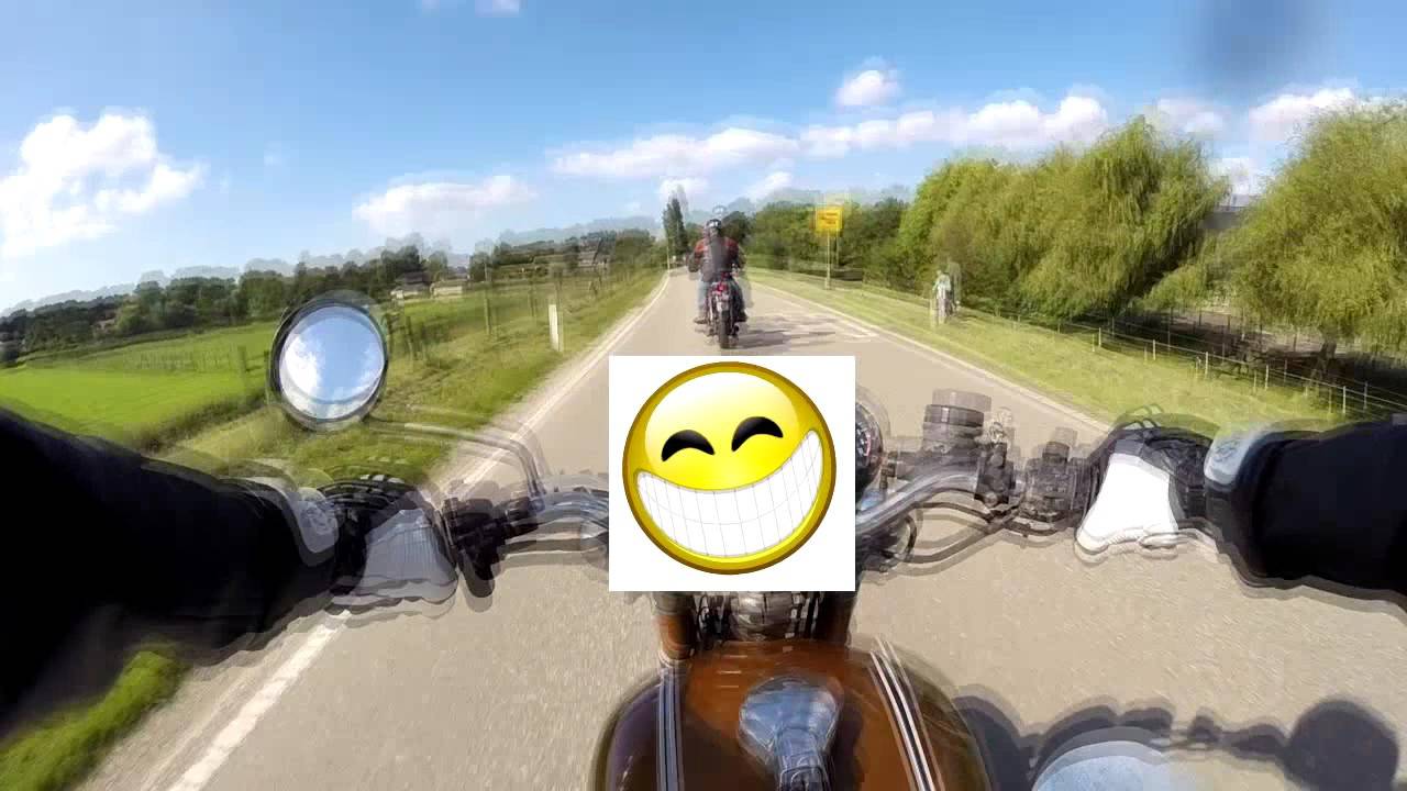 1970 Kawasaki H1 500 Mach III vs 1973 Yamaha RD350 AC