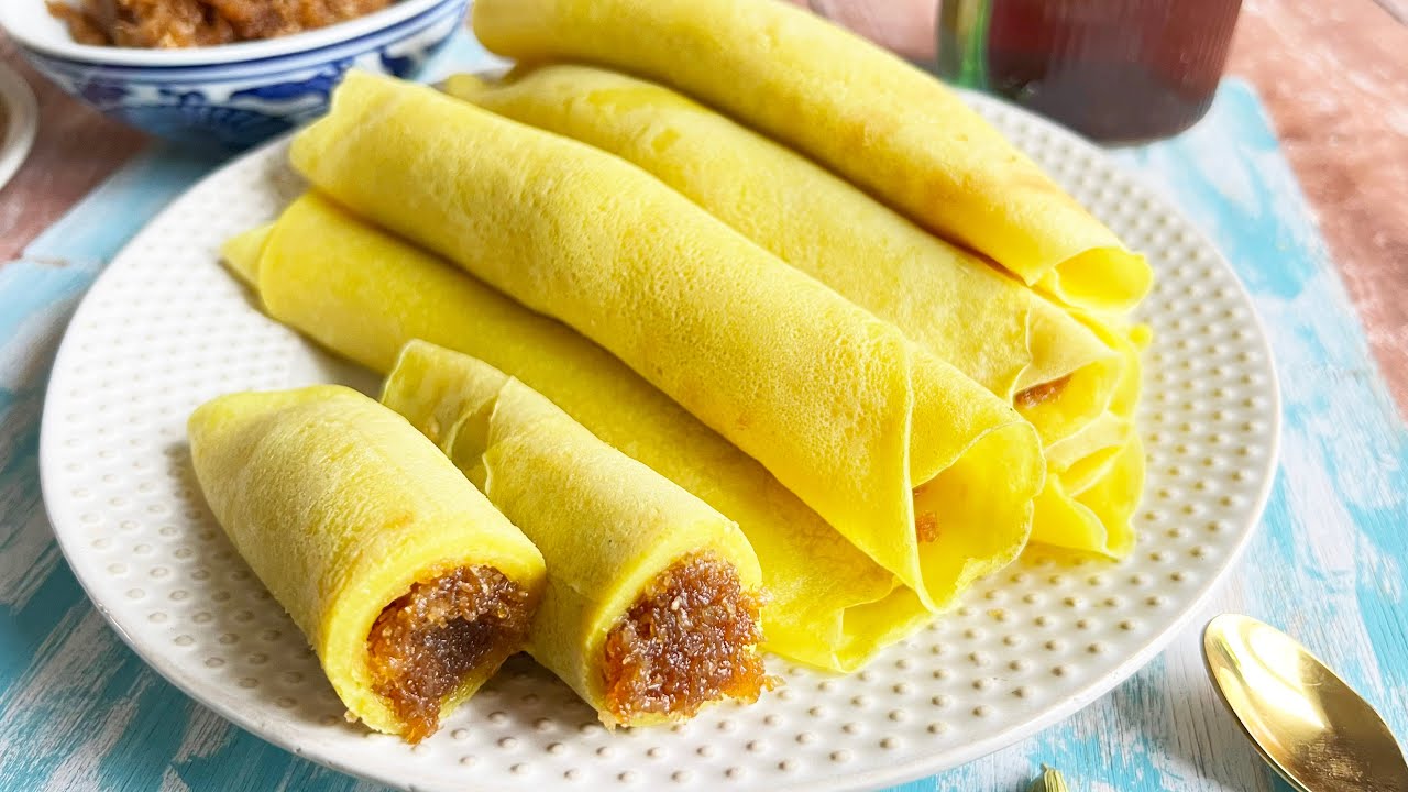 Sri Lankan Pancakes with Candied Coconut Filling: Irresistible Tropical Twist !