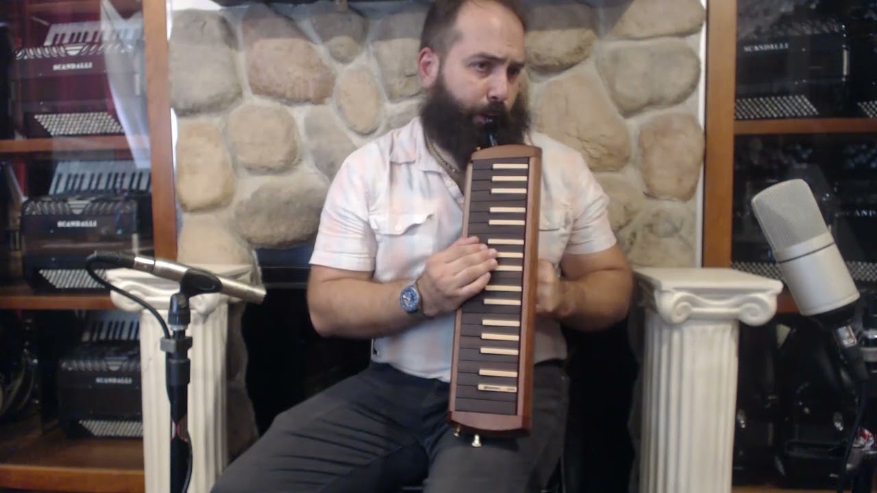 SUZMELW37 - Mahogany Suzuki W37 Melodion 37 Key Melodica $1299