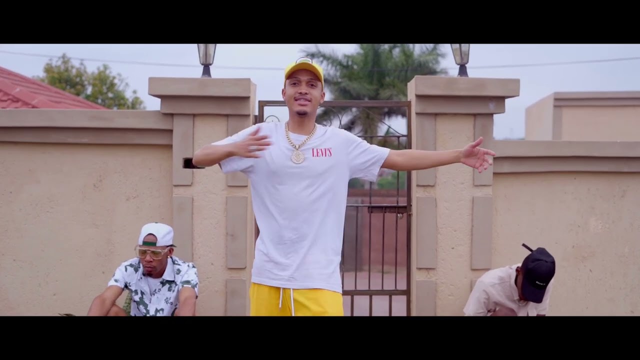 Squadroll & Akalicious - Track Enamanga ( Official Music Video)