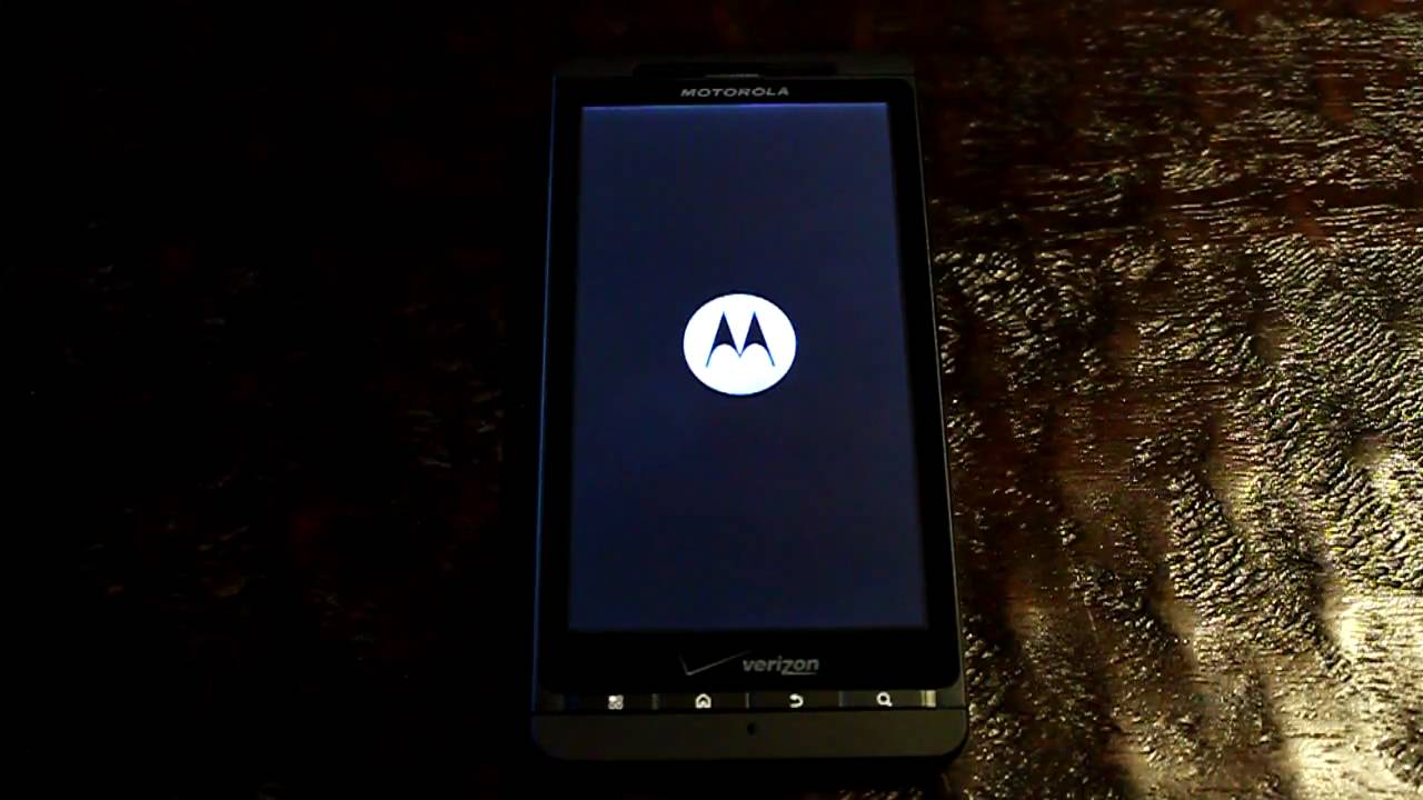 Motorola Droid X: Start Up