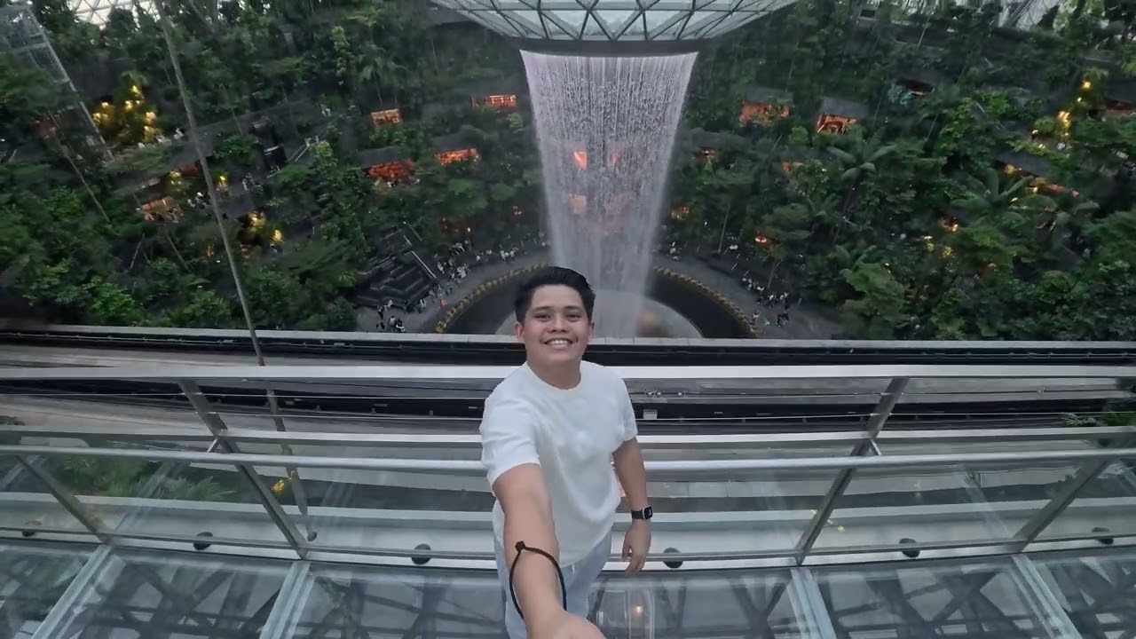 Singapore Changi Airport: Mirror Maze