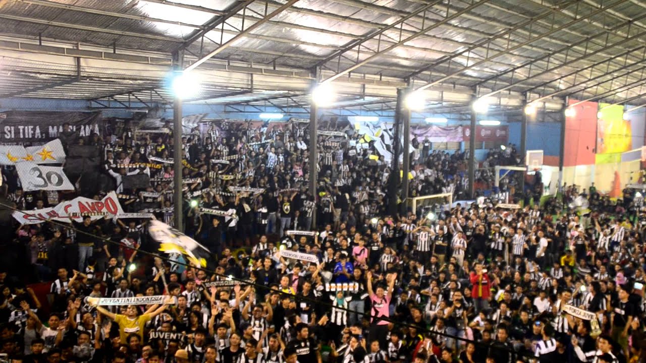Choreography PreMatch AsRoma vs Juventus 20130217 By Juventus Club Indonesia