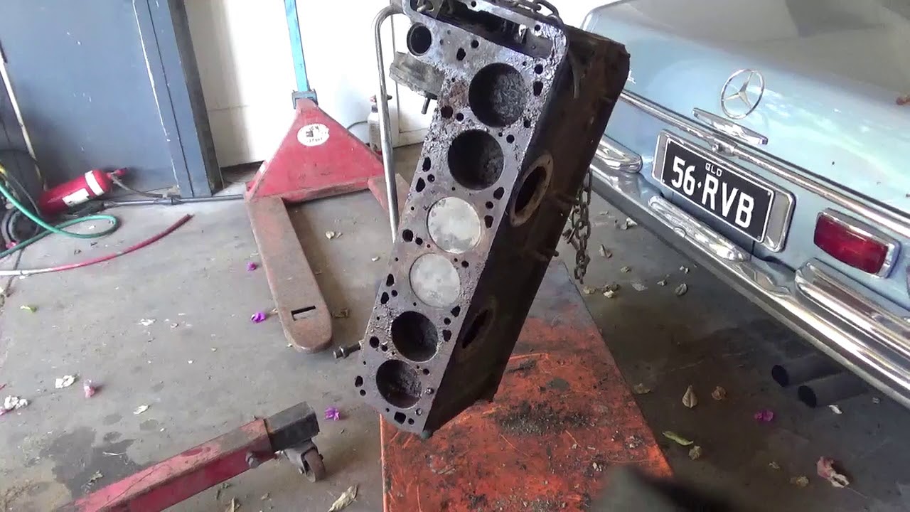 Unsiezing A Mercedes m127 Engine  part 2