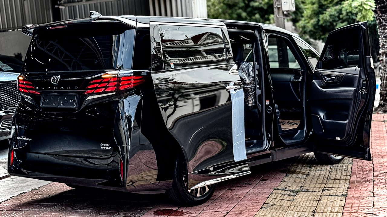 New Toyota Alphard 2025 Luxury Performance in a Hybrid MVP