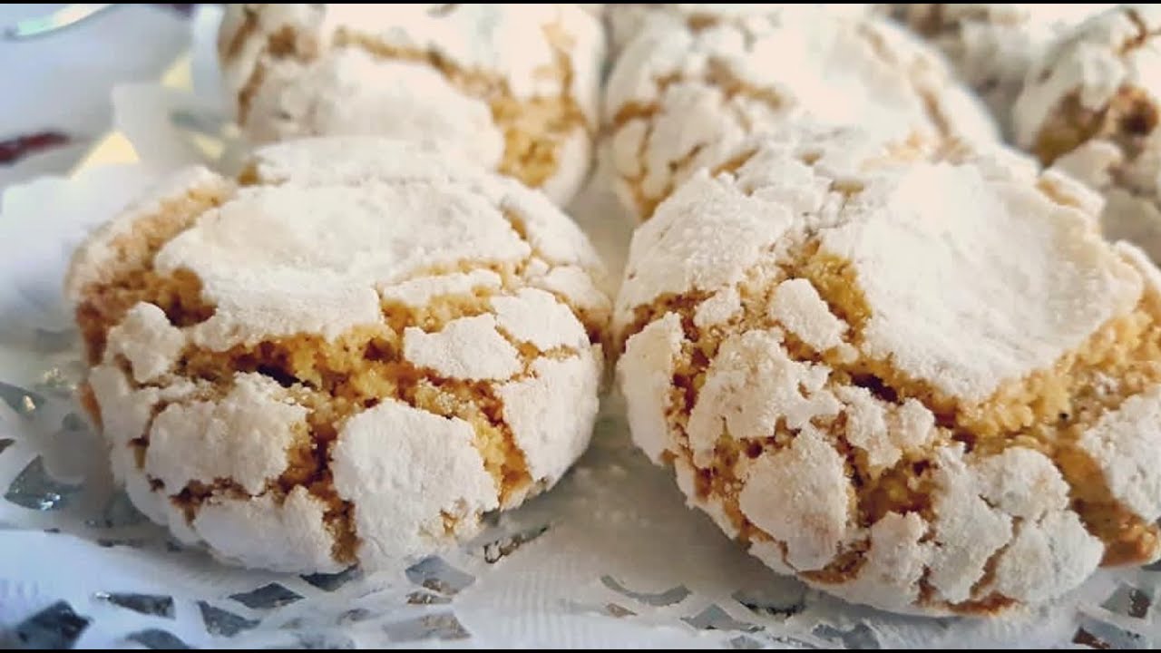 غريبة معلكة  بالزنجلان و الكوك بلا زيت و لا زبدة لذيذة تدوب في الفم .