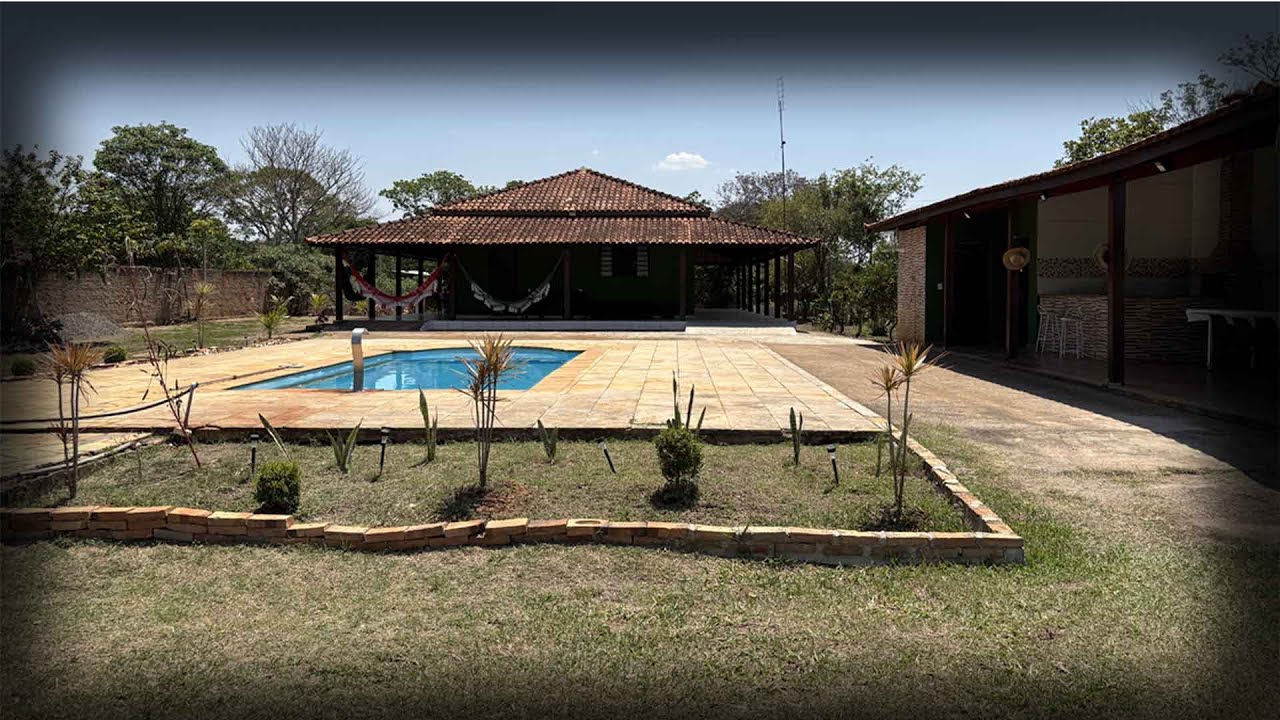 CHÁCARA  À VENDA POR R$330 MIL a 14km de MOCOCA, COM CASA, PISCINA, ÁREA GOURMET, MURADA.