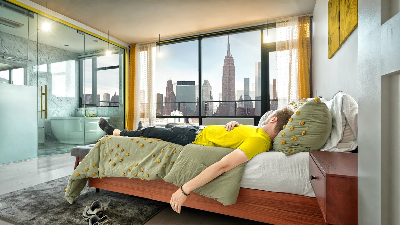 Living in the Box-Apartment Every New Yorker Wants…