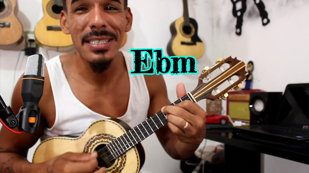 Toque 7 músicas com 2, 3 e 4 acordes no CAVAQUINHO