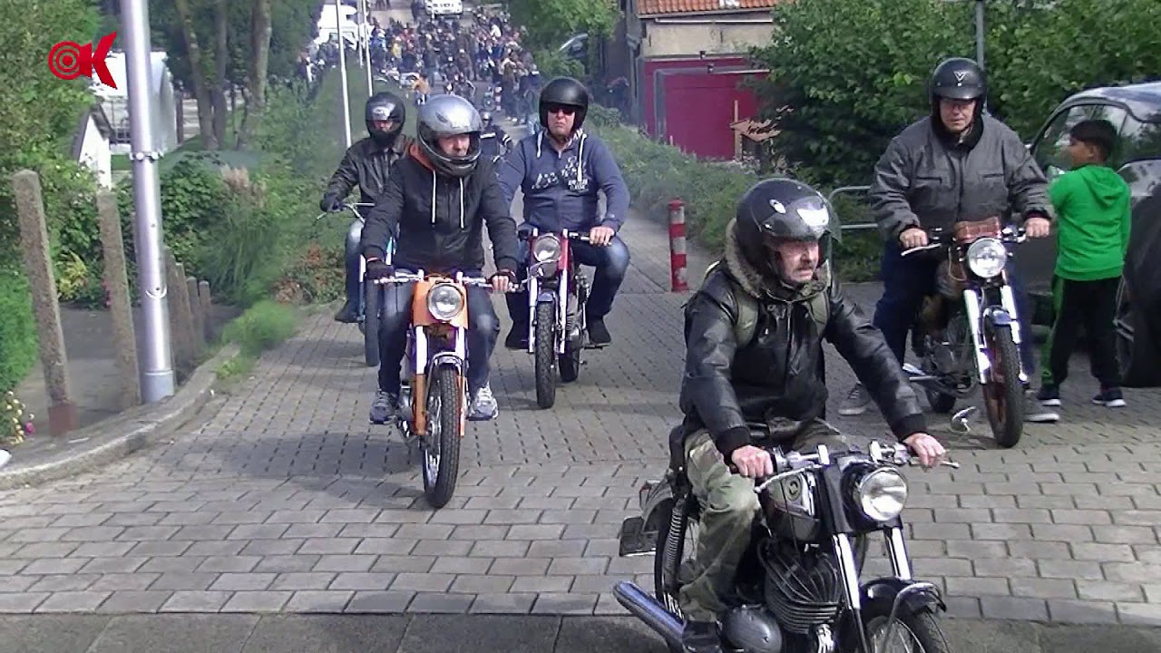 Klassieke bromfietsen toeren weer door de Krimpenerwaard