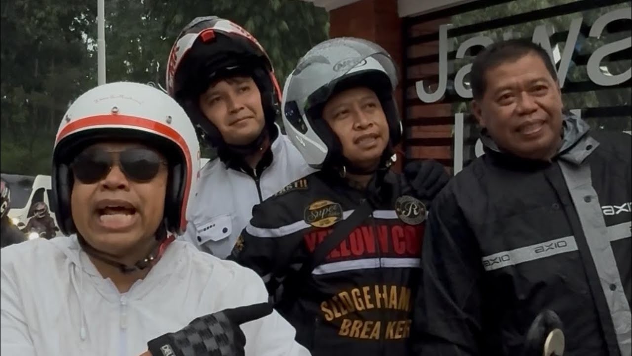 Diguyur Hujan Deras di Majalengka, KDM Tetap Gas gunakan motor  Keliling Jabar cek jalan provinsi