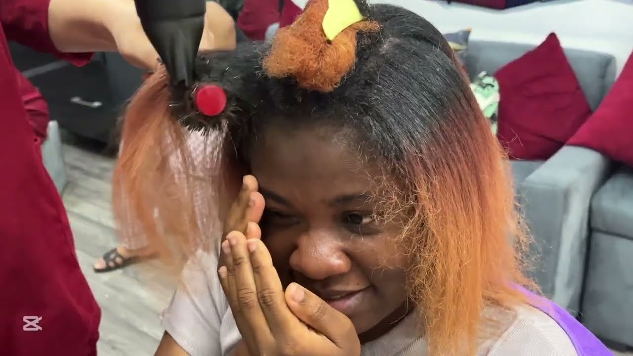 Black girl gets her hair done in a Moroccan salon 🇲🇦 Liberian YouTuber