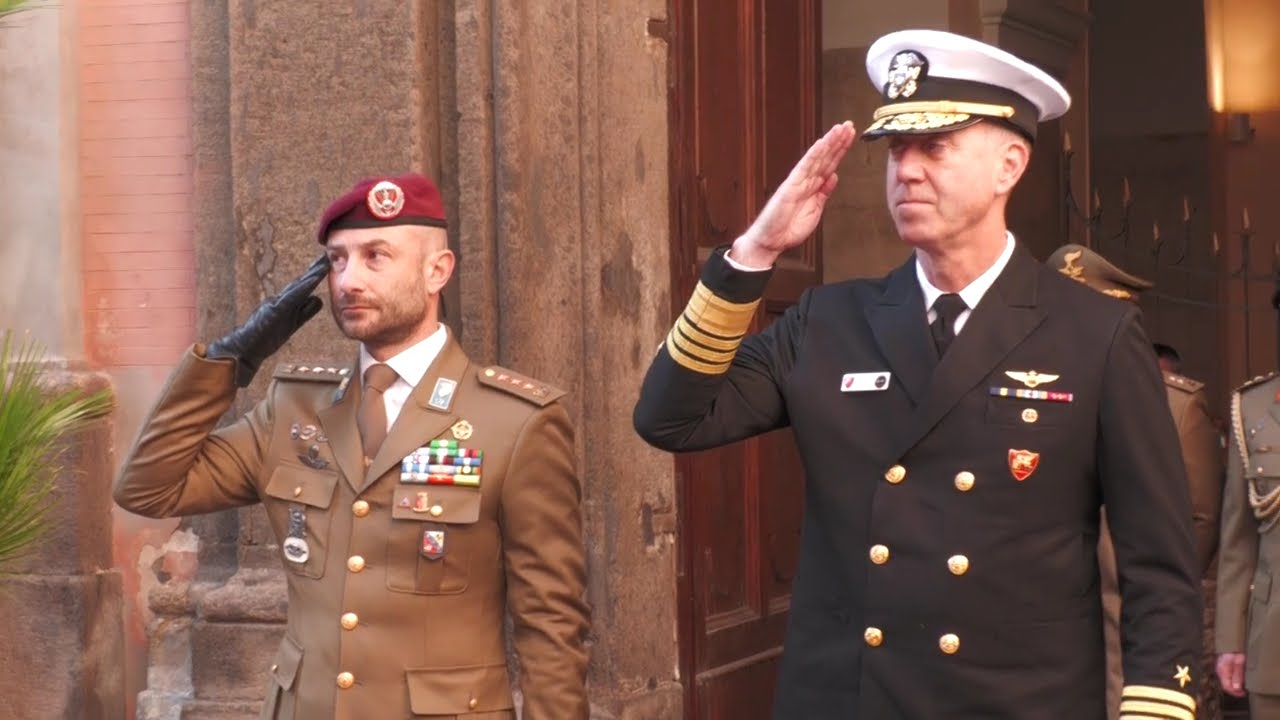 Scuola militare Nunziatella: cerimonia militare in caserma e sfilamento verso la chiesa