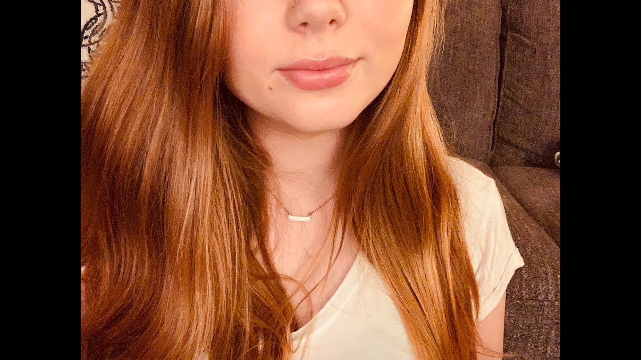 *ASMR* What's in my Purse! (Whisper)
