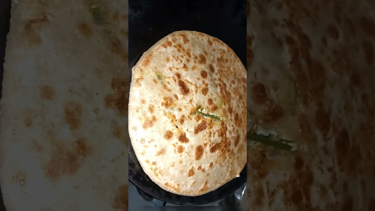 Onion and Paneer gi  Simple paratha recipe #yummyrecipe#goodfortheheart#indiandessert.....