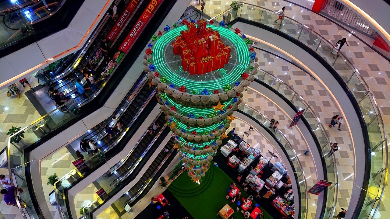 Christmas 2019 and Black Friday 2019 @Van Hanh Mall | Saigon Scenes