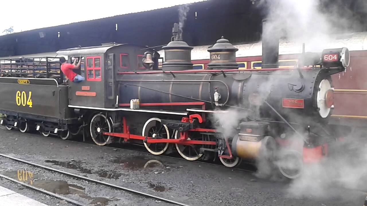 Steam Locomotive using reverse to stop