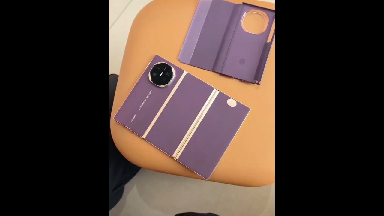 Huawei Mate XTs Tri-Fold Ultimate Design 5G Smartphone