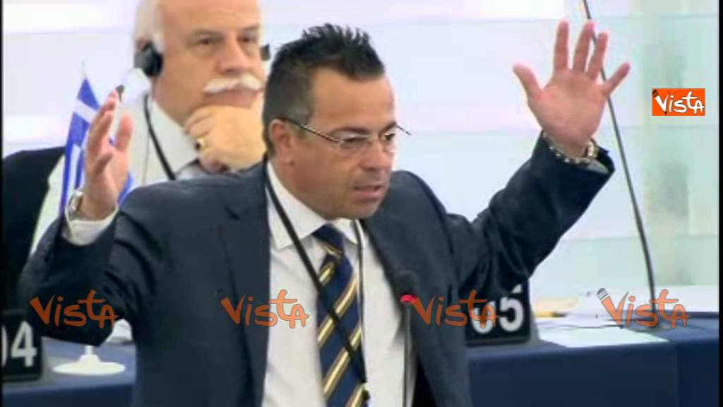 STRASBURGO BUONANNO LN A KATAINEN SEMBRA CHE UNA MUCCA LE HA LECCATO LA TESTA 17-09-14