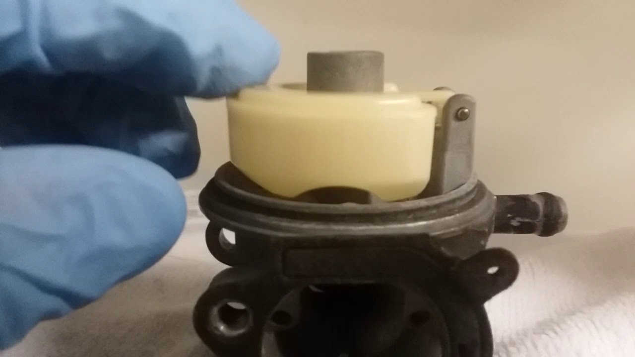 Briggs and Stratton Quantum carburetor needle and seat replacement