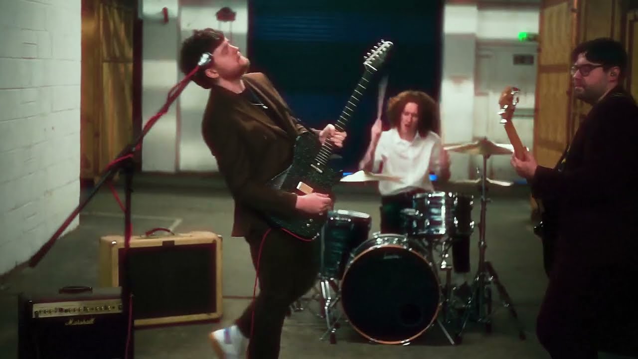 Bottomless Brunch - Pawn (Official Music Video)