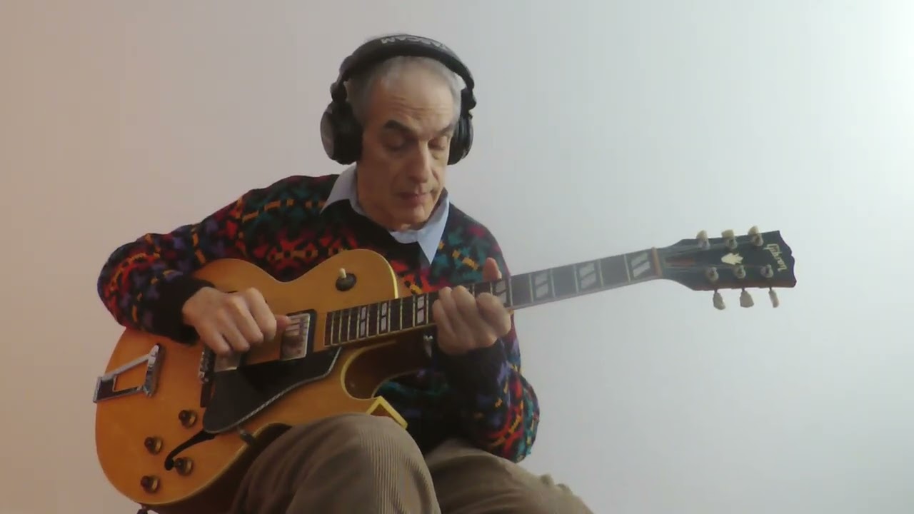 Mark Capon - Solo Guitar: What Are You Doing New Year's Eve?
