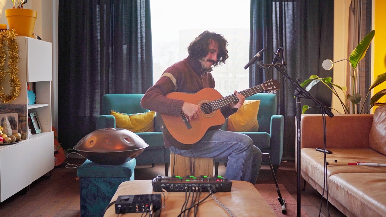 Live Looping with Boss RC-505 - Handpan & Acoustic Guitar