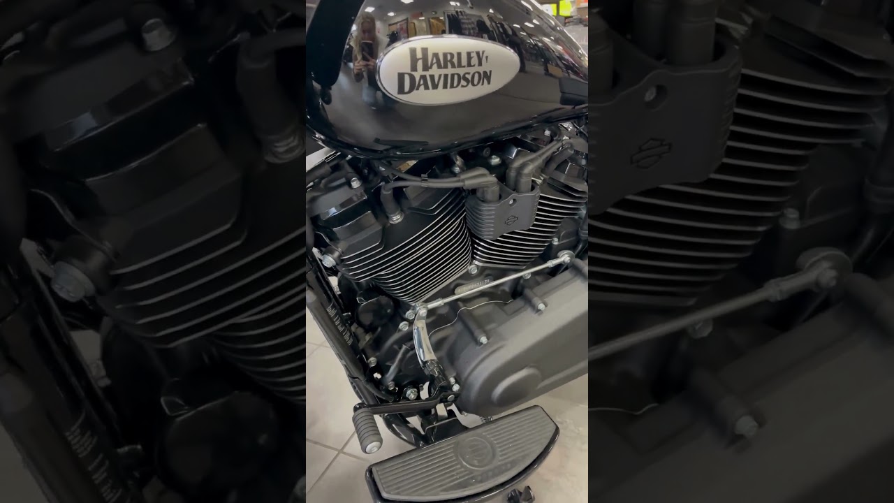 2023 Harley-Davidson&reg; Heritage Classic Vivid Black #pittsburgh