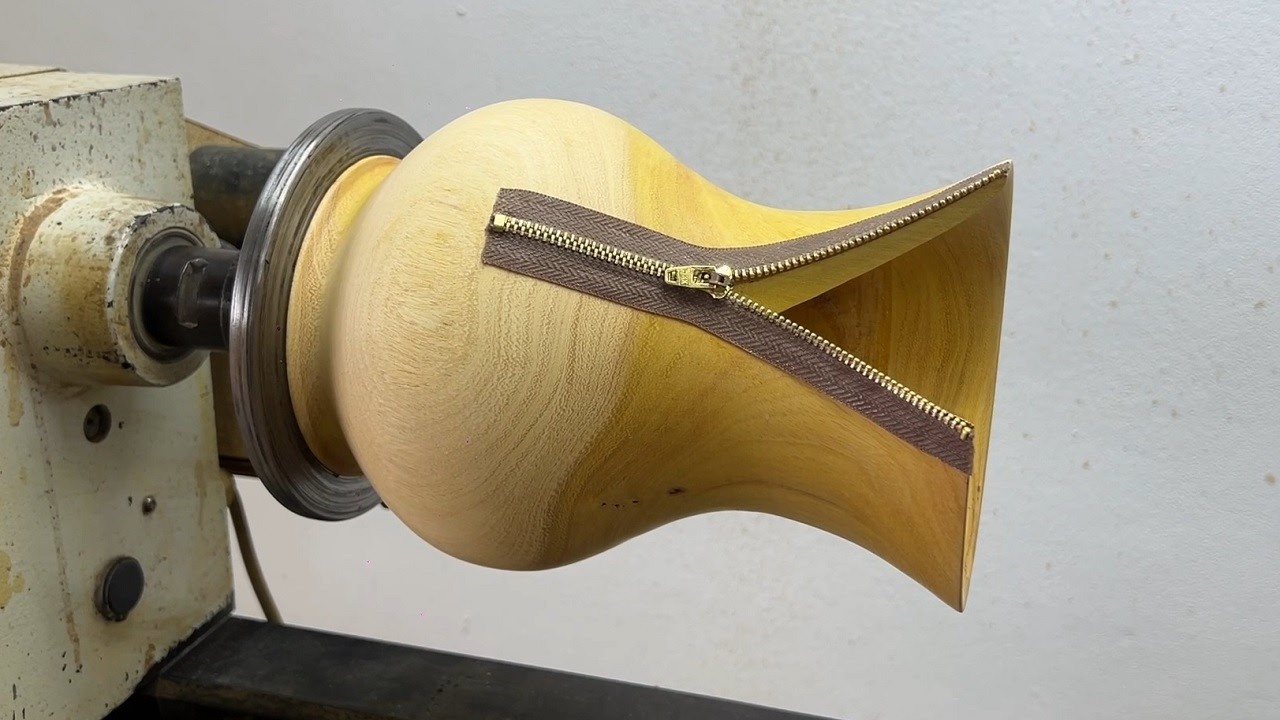 A Unique And Ingenious Invention - A Zipper Tearing A Block Wood In Half On Lathe