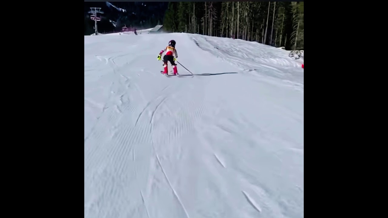 Alpine skiing technique!!! Luca Stocker, 8years old 😮👏⛷👍  ▶️ Luca Stocker