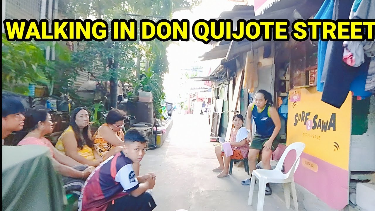 Walking Along Don Quijote St. Sampaloc Manila |  Philippines