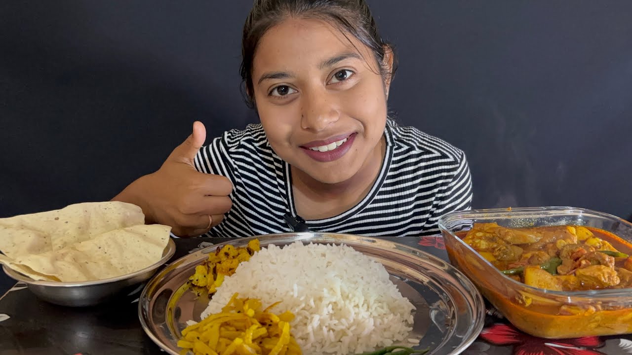 Eating Rice,FullKofiBhaja,GonthiKofiBhaja,Spicy Chicken Curry And Papad🥵🤤