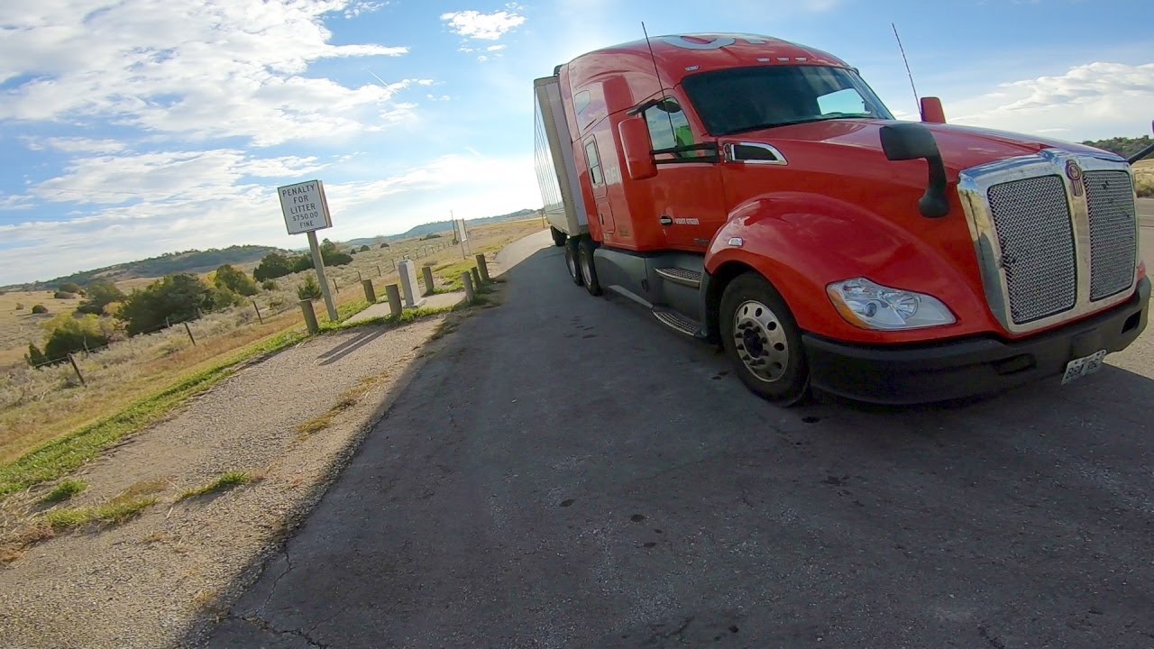Why I love being a truck driver.   Trucking through small town Wyoming.  Rookie Trucking Life.