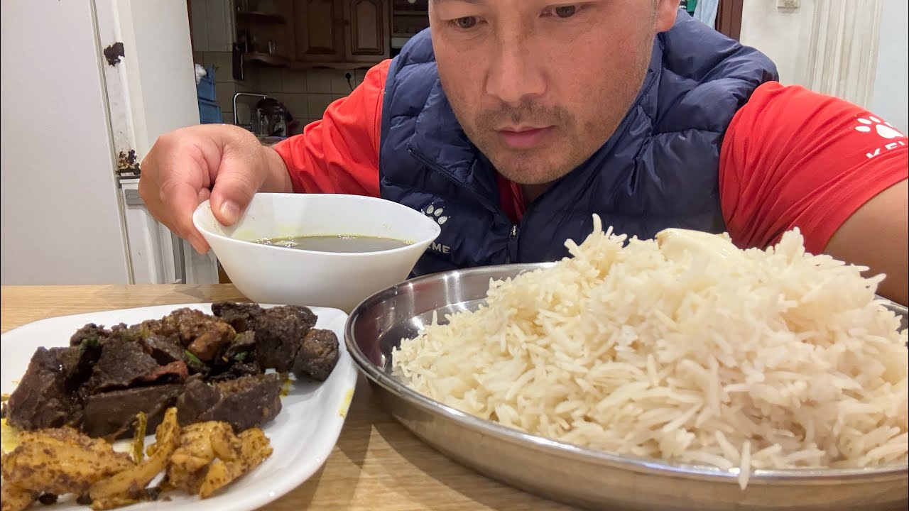 Aja dherai din paxi butun ra khana khadai ❤️❤️🇳🇵🇳🇵🇳🇵