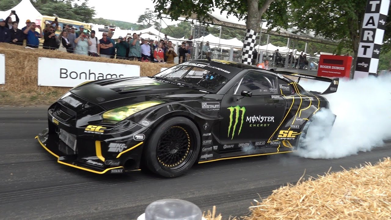 Liberty Walk NISSAN GTR R35 LB SILHOUETTE V8 - INSANE Drifts, Flames & SOUNDS!