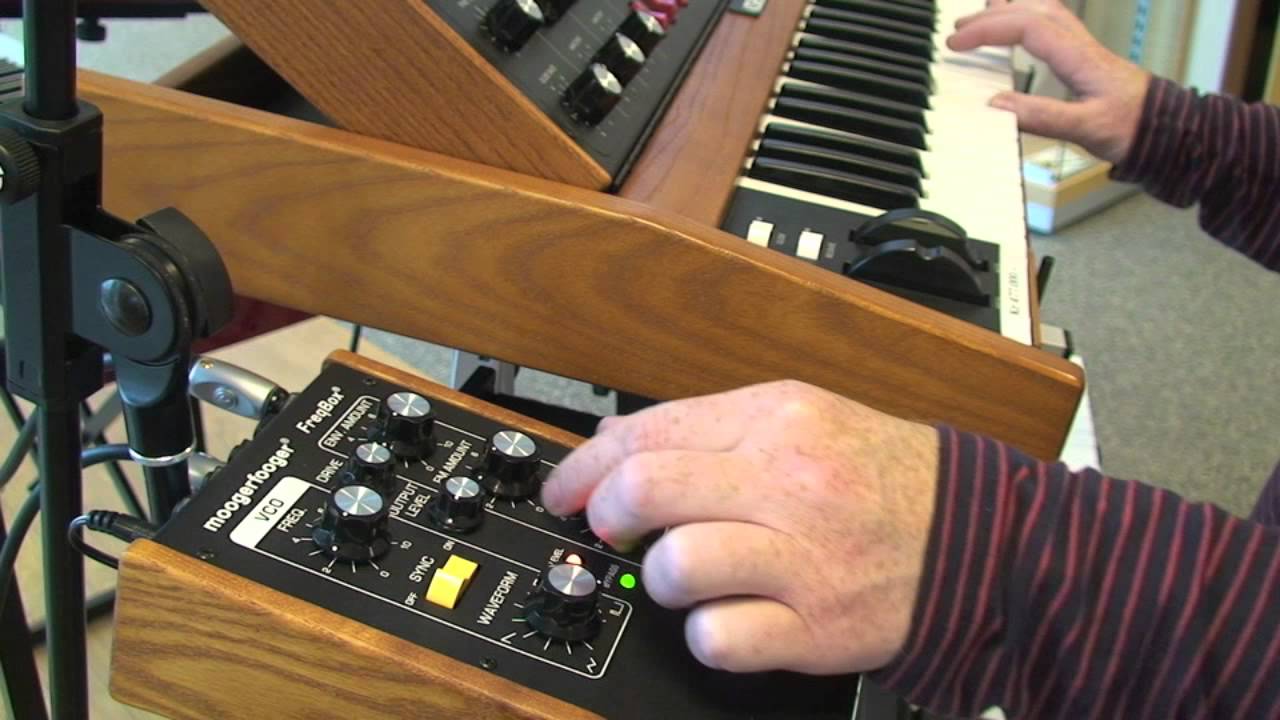 Moogerfooger FreqBox & Minimoog Voyager