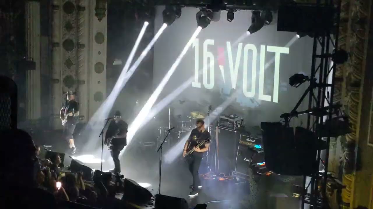 16 Volt @ Cold Waves