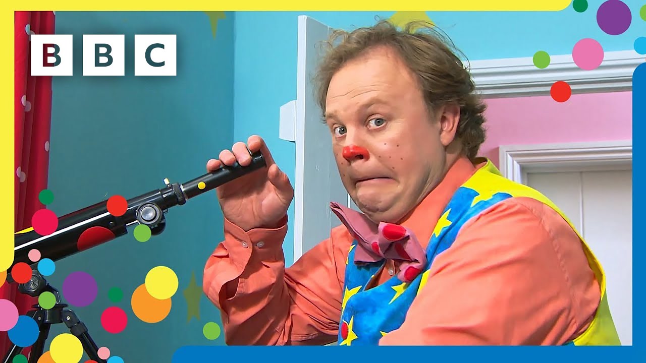 Mr Tumble and his telescope 🔭 | Mr Tumble and Friends