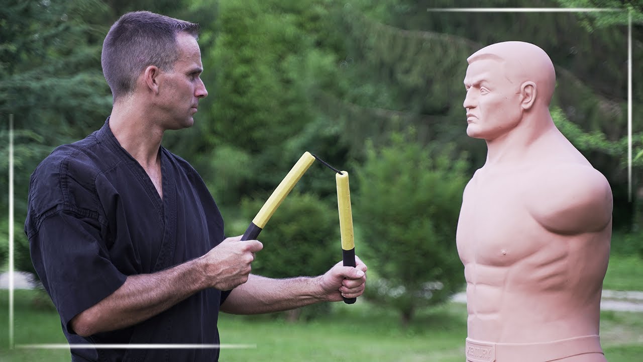ENCHAINEMENT NUNCHAKU DE COMBAT
