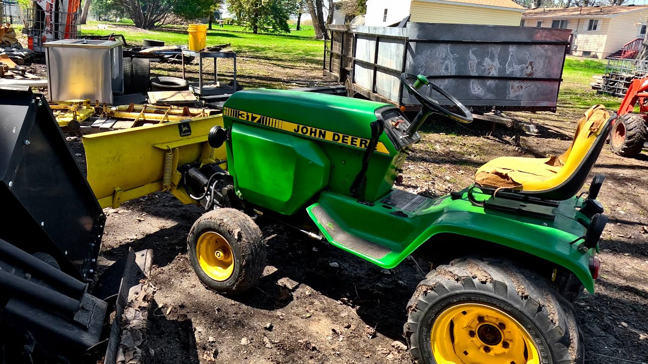 John Deere 317 Garden Tractor Project Part 4 : Fix Steering & Fuel Issue. Test Drive