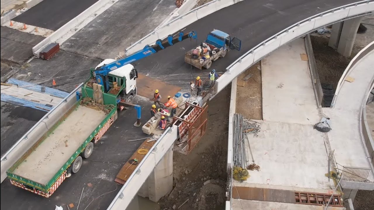 2026.03.12  淡江大橋工程 淡水端 RR3環道伸縮護欄施工 各區最新進度概況 空拍直播