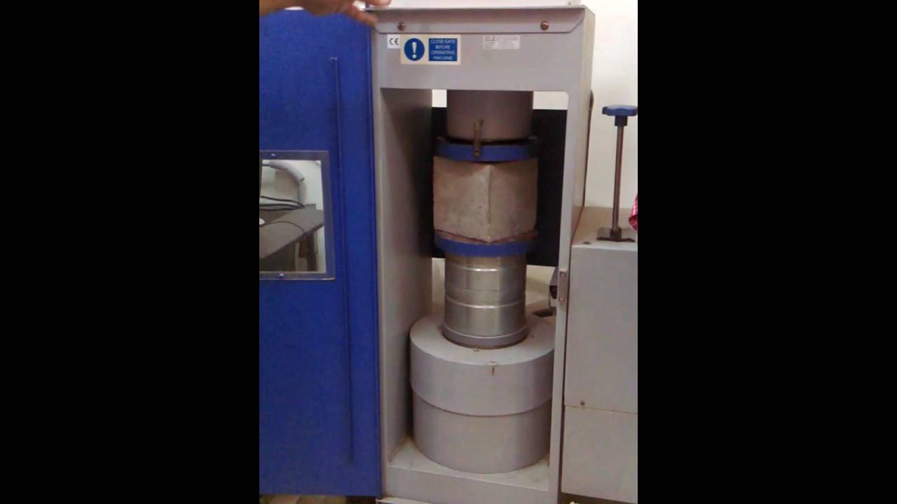 Compression test Concretأختبار ضغط علي مكعب خرسانة
