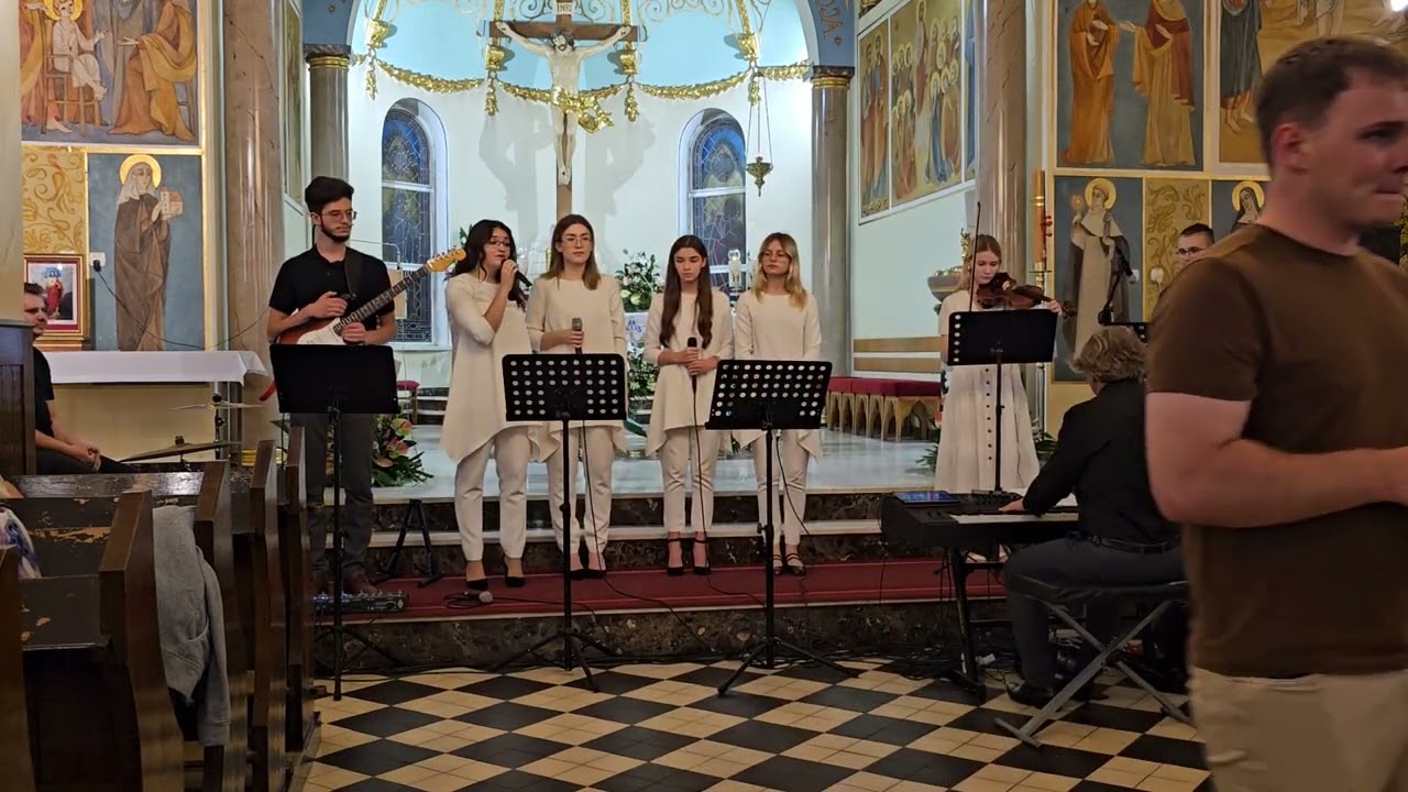 Bella Voce, Sanktuarium Najświętszej Maryi Panny Królowej Serc Naszych w Dąbrówkach